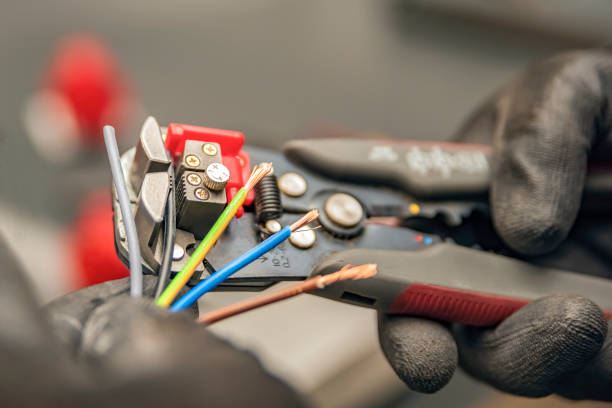 Best Commercial Electrician Services  in Greendale, WI